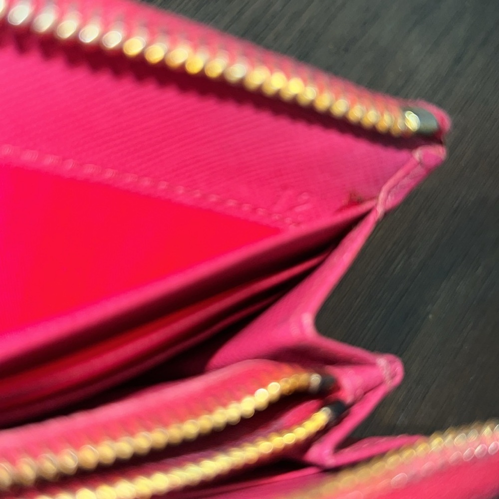 Authentic Pink Prada 3/4 zip wallet with bow! - Picture 12 of 12